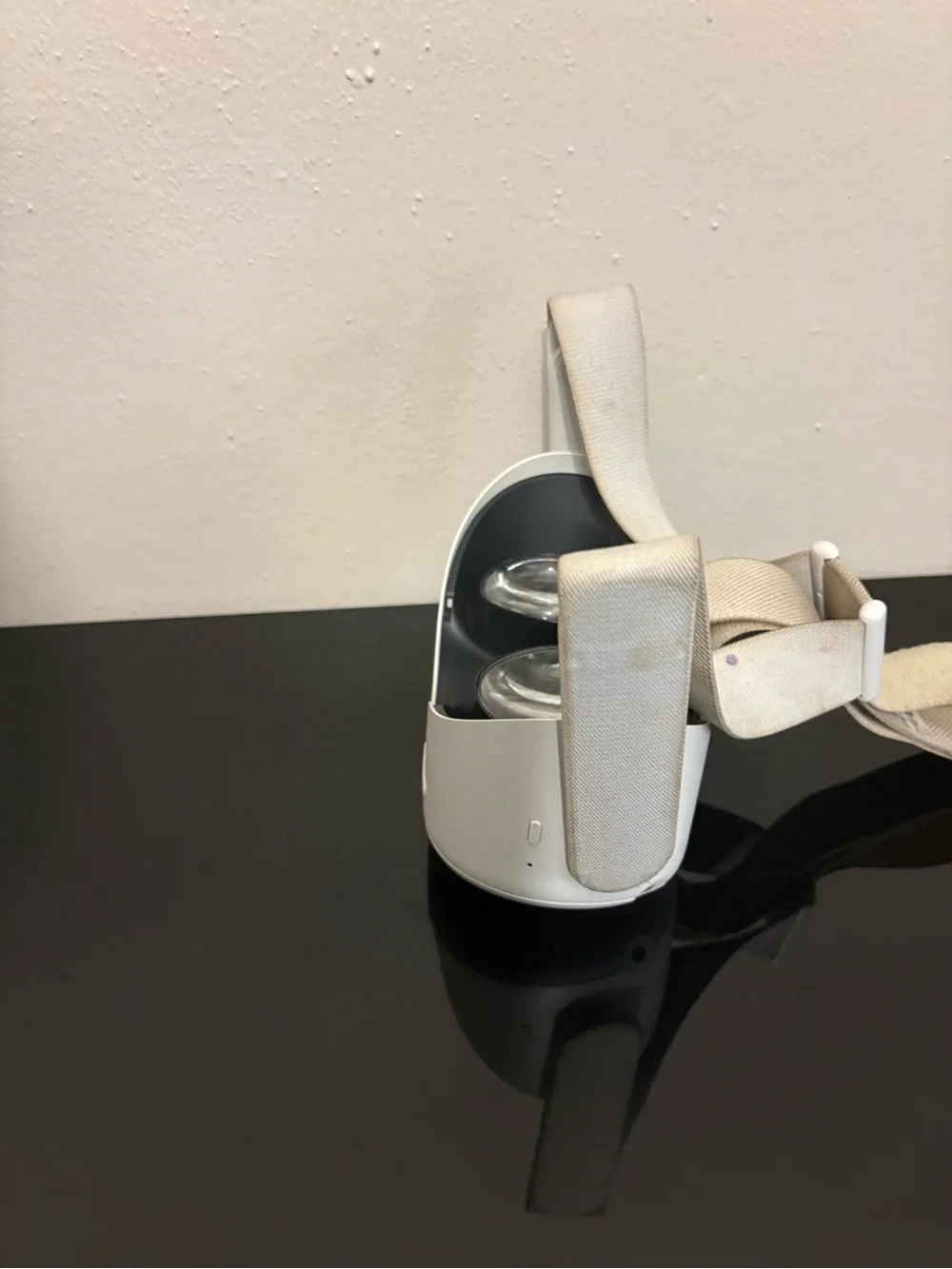 Oculus front facing